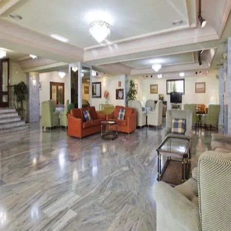 Urban Hotel 3*